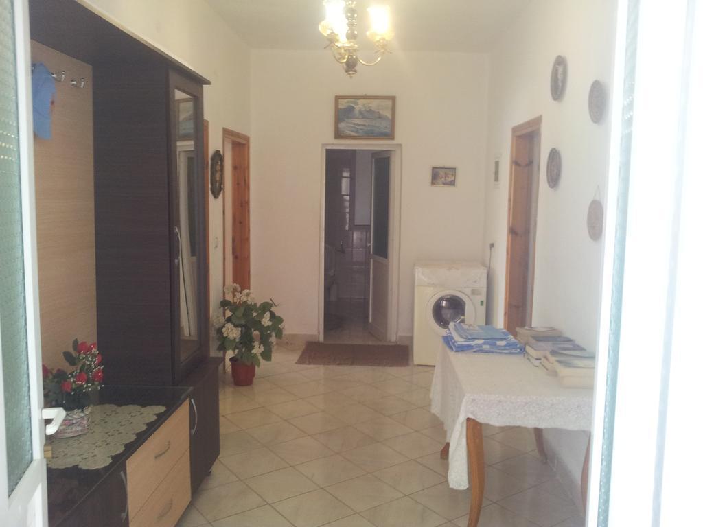 Guest House And Tavern Leo Saranda Zewnętrze zdjęcie